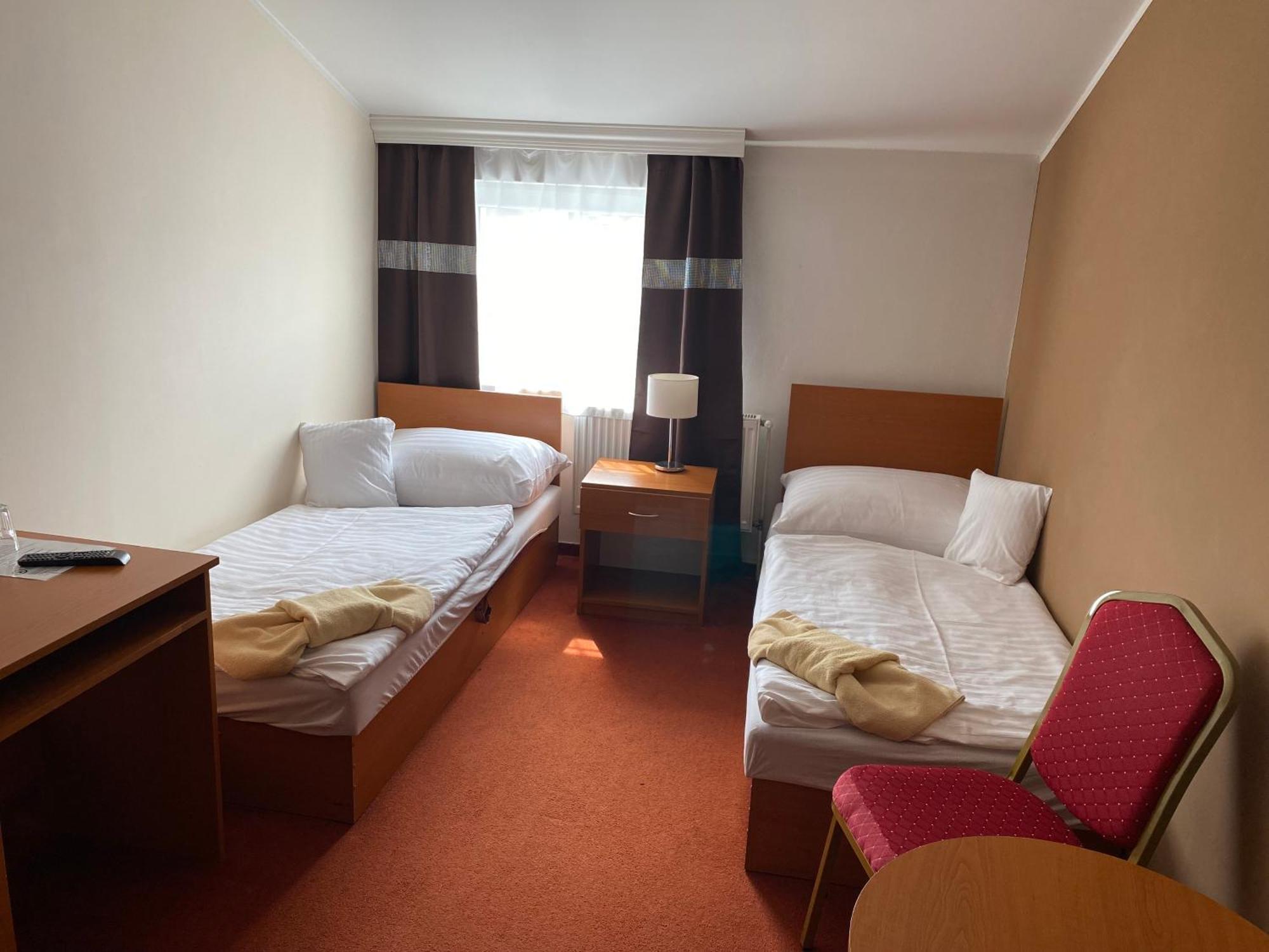 Hotel Cerny Orel Zatec Экстерьер фото