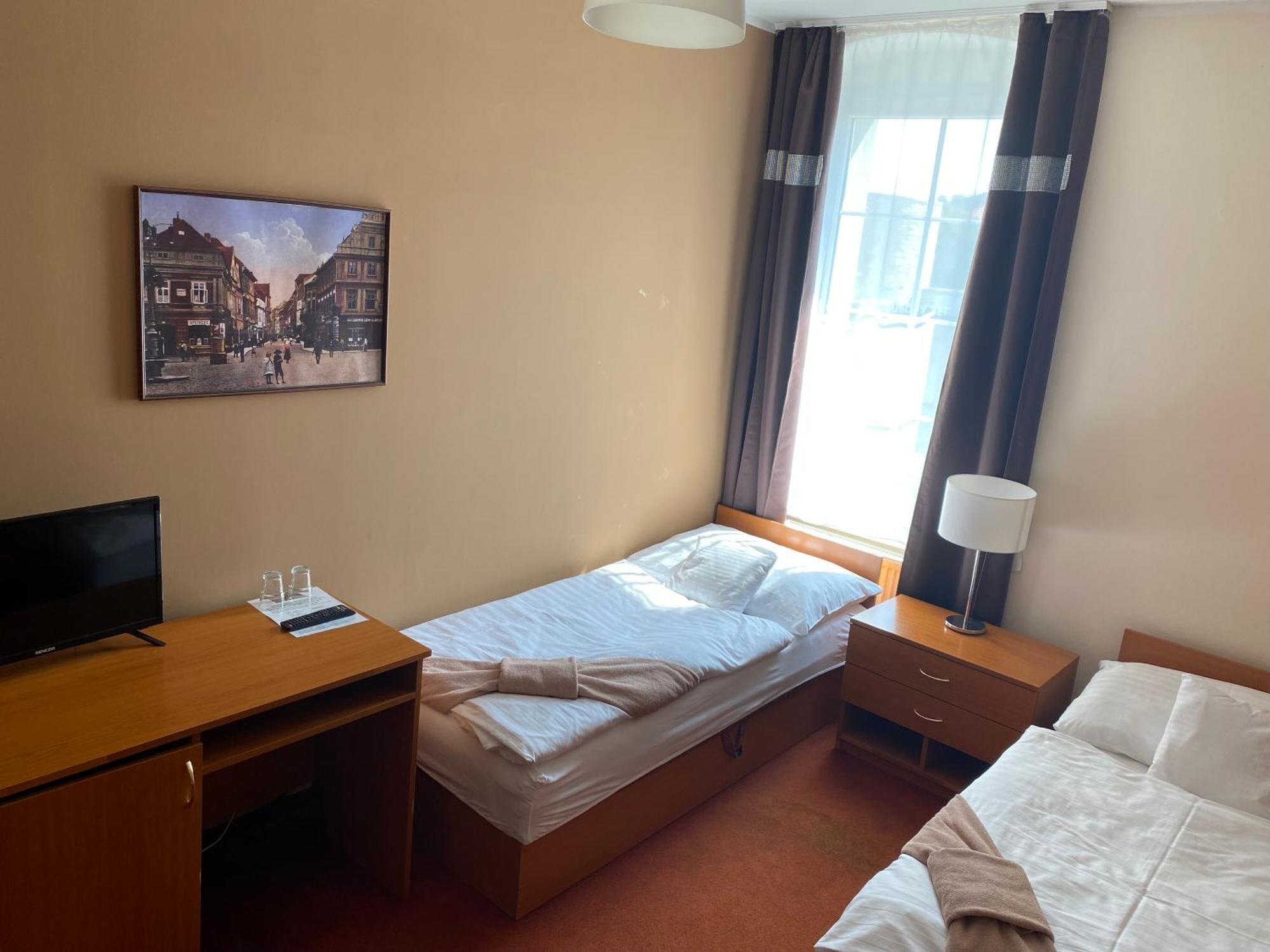 Hotel Cerny Orel Zatec Экстерьер фото